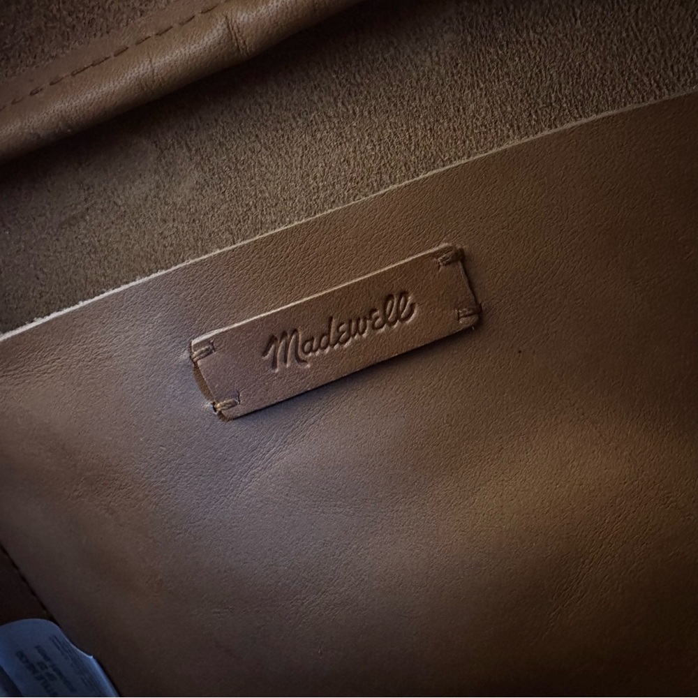 Madewell Transport Crossbody Camera Bag in Tan Brown Leather: Floral Bandana - Picture 8 of 8